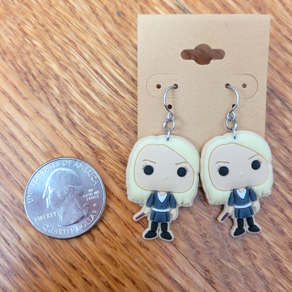 New Luna Lovegood Harry Potter Dangle Earrings - Picture 5 of 5